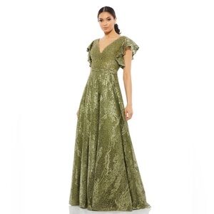 Mac Duggal 20310 NWT EMBROIDERED FLUTTER SLEEVE V-NECK GOWN